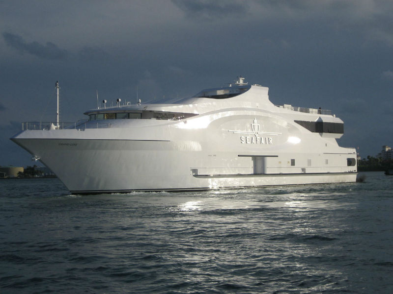 grand luxe seafair yacht